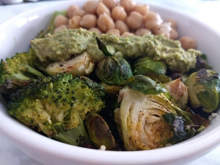 Quinoa, Chickpea & Veggie Bowl