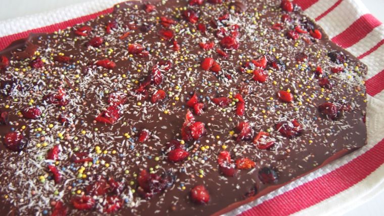 Valentine's Day Chocolate Bark